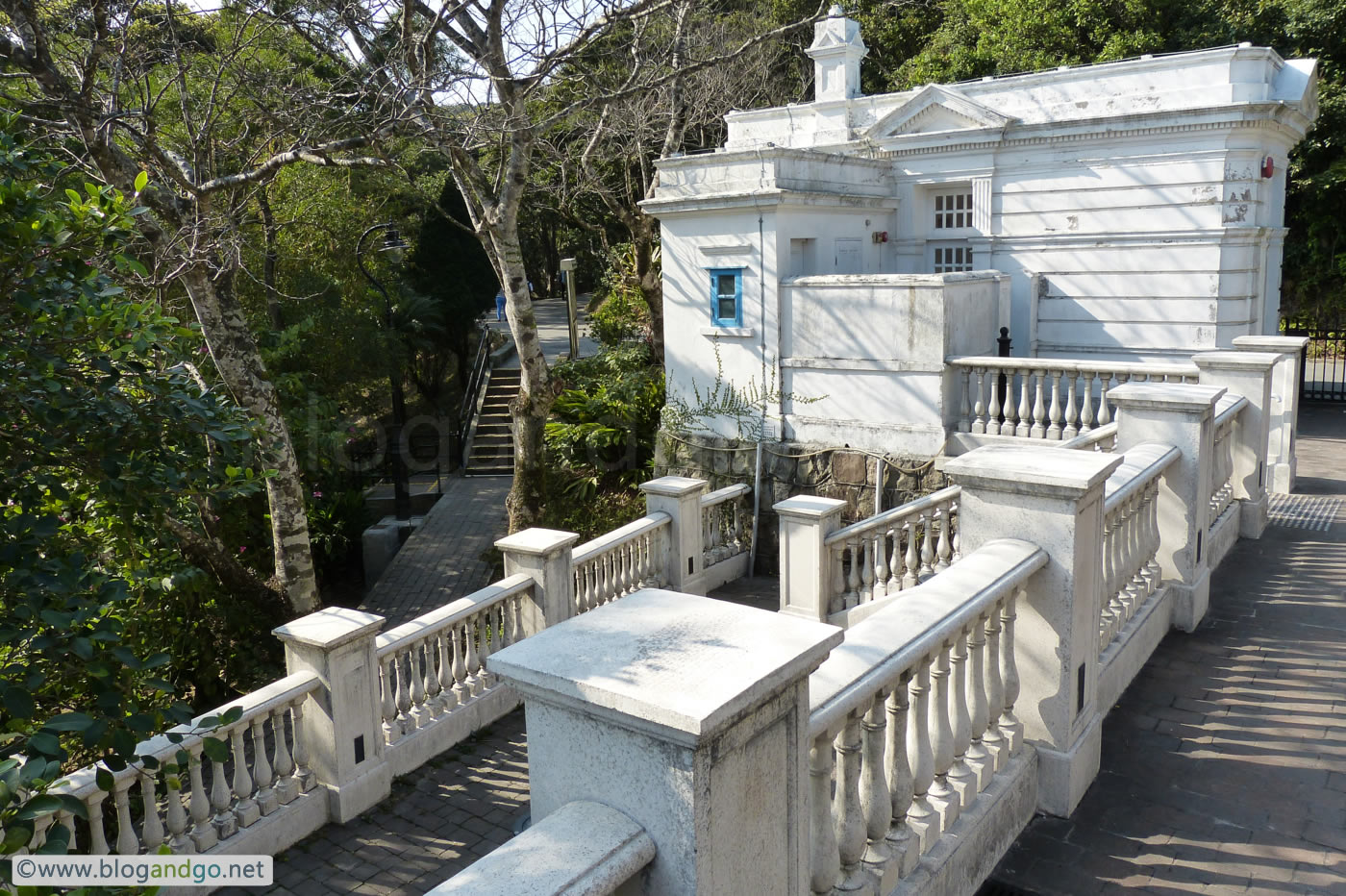 Mountain Lodge Gate House, Victoria Peak (3 Feb, 2014)